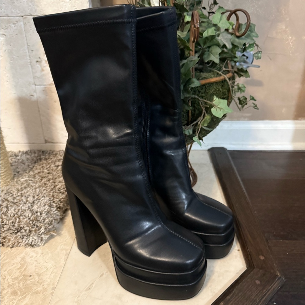Sleek Black Platform Block Heel Mid-Calf Boots